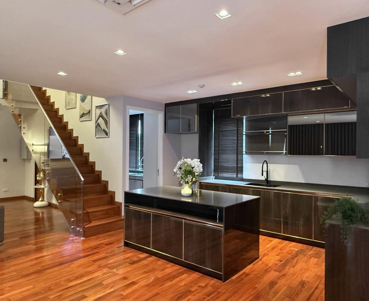 ขายบ้านอารีย์ อนุสาวรีย์ : ที่สุดแห่งความหรูหราใจกลางอารีย์ 8 ห้องนอน 11 ห้องน้ำ Experience luxury living at Yensabaidee Residence Phahon 11 - 8 beds, 11 baths, private pool!