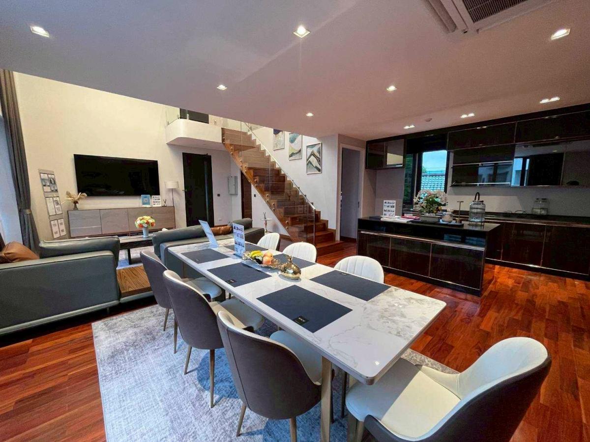 ขายบ้านอารีย์ อนุสาวรีย์ : ที่สุดแห่งความหรูหราใจกลางอารีย์ 8 ห้องนอน 11 ห้องน้ำ Experience luxury living at Yensabaidee Residence Phahon 11 - 8 beds, 11 baths, private pool!