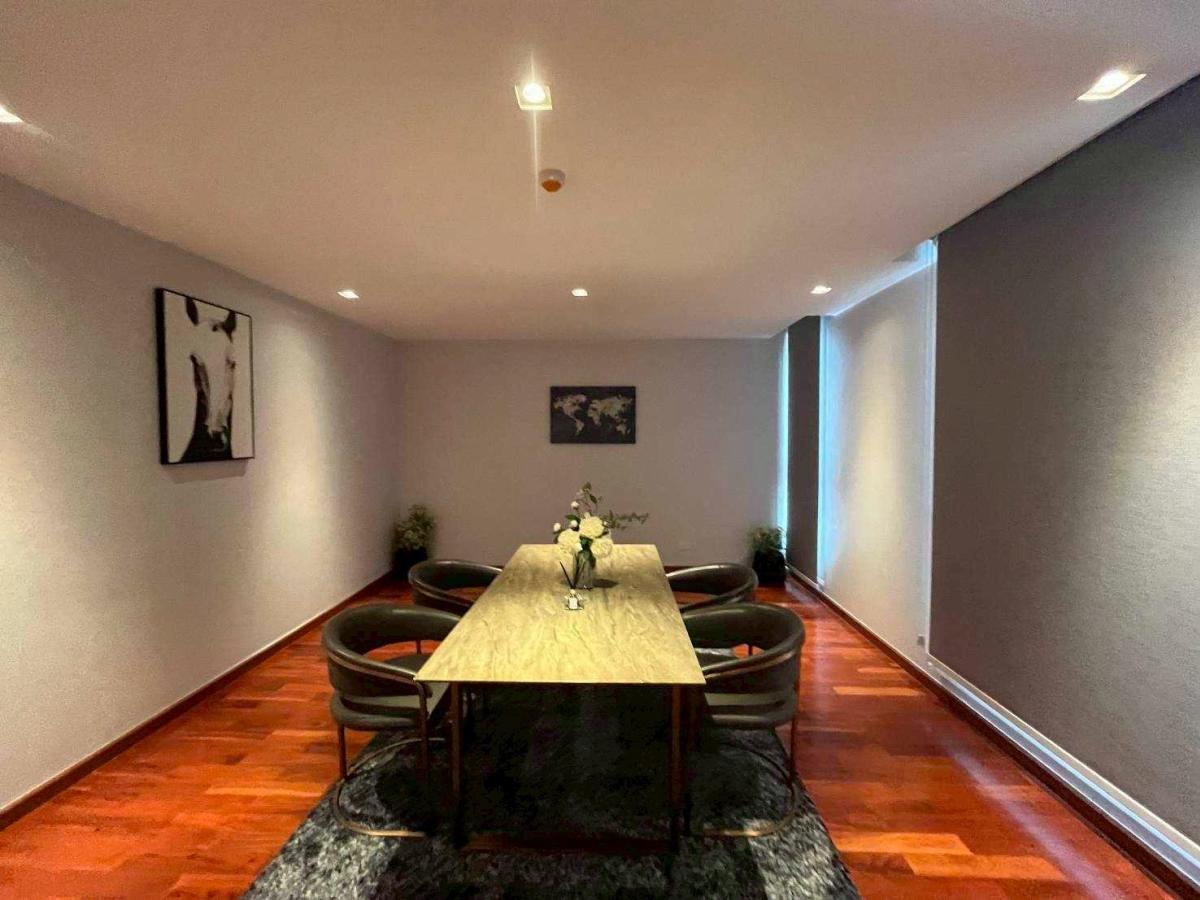 ขายบ้านอารีย์ อนุสาวรีย์ : ที่สุดแห่งความหรูหราใจกลางอารีย์ 8 ห้องนอน 11 ห้องน้ำ Experience luxury living at Yensabaidee Residence Phahon 11 - 8 beds, 11 baths, private pool!