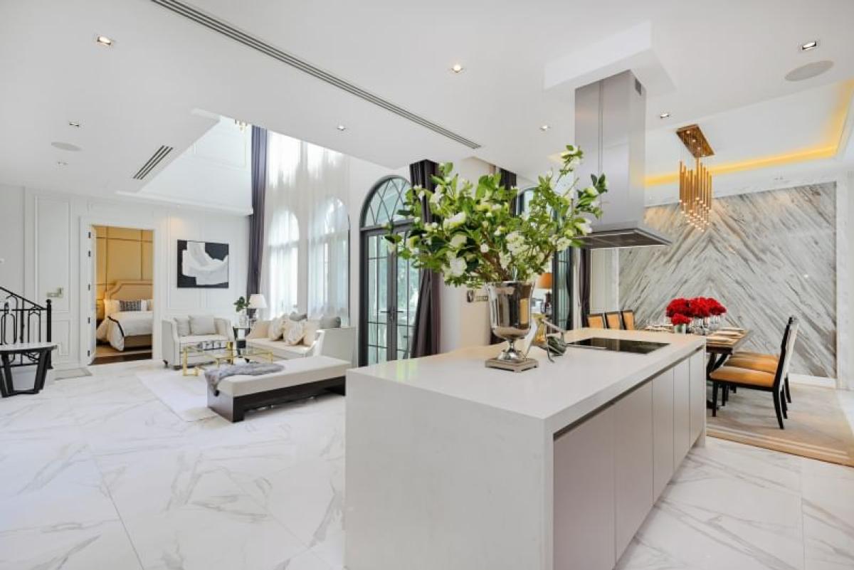 ขายบ้านสุขุมวิท อโศก ทองหล่อ : บ้านหรูใจกลางเอกมัย 22 ใหญ่พร้อมอยู่ 4 ห้องนอน! Luxury 4-Bedroom Villa at The Boulevard Ekkamai 22 – Ready to Move In!