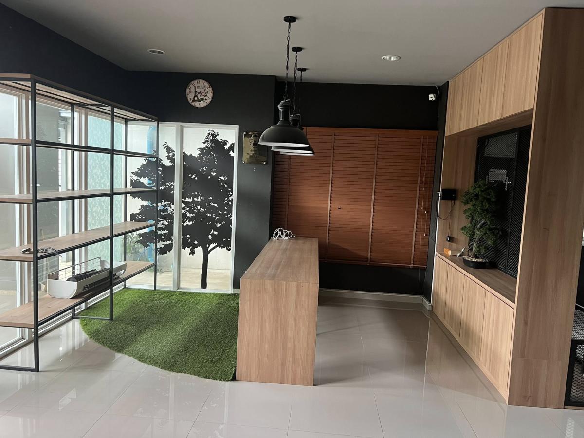 For SaleHome OfficeVipawadee, Don Mueang, Lak Si : Luxury Office Home for Rent on Viphavadi Main Road, Near Don Mueang Airport6-Bedroom Twin House with Storage Space, Special Price!