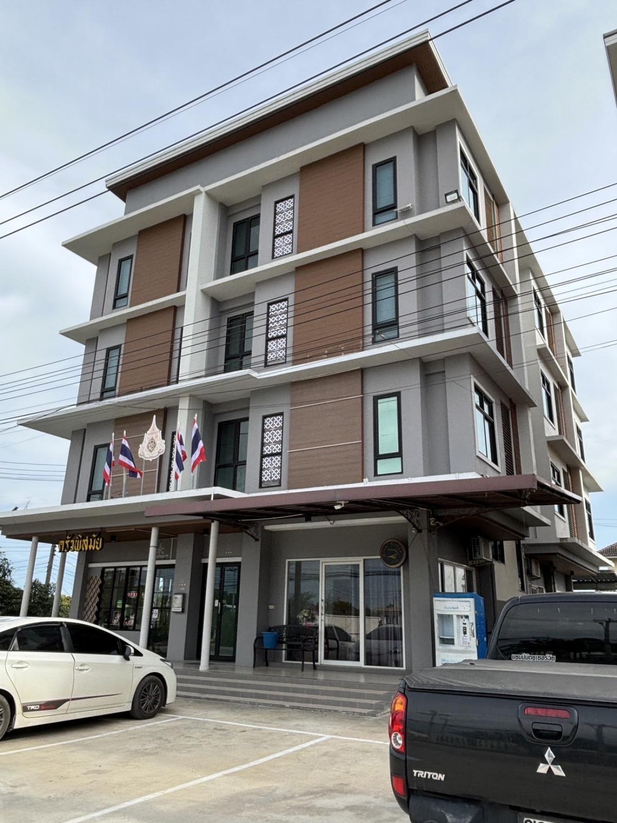 For SaleHouseLadkrabang, Suwannaphum Airport : Invest in Lat Krabang Apartment: 21 Units Near Airport!