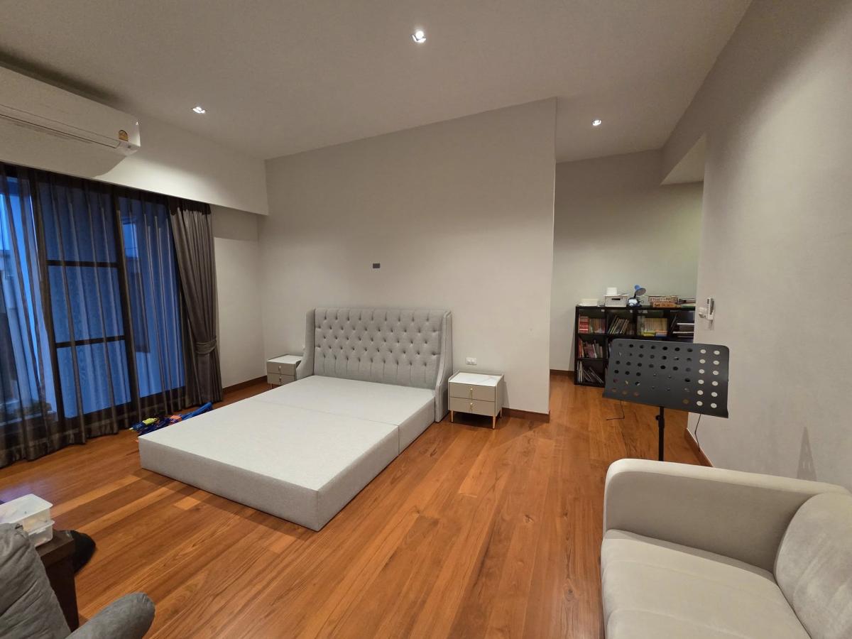 ขายบ้านบางนา แบริ่ง ลาซาล : บ้านหรู 4 ห้องนอน ใกล้บางนา-ตราด เริ่มต้น 250,000 บาทต่อเดือน Luxury 4-Bedroom House Near Bangna-Trad, Starting at 250,000 THB/month