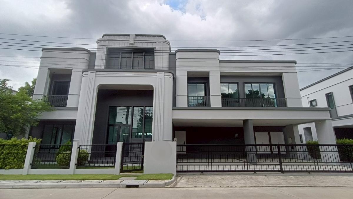 For SaleHouseNawamin, Ramindra : Luxury Corner House with Garden View, Close to Clubhouse, Full Solar System Installed