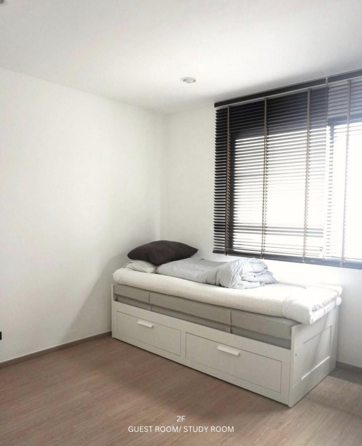 For RentTownhomePattanakan, Srinakarin : Luxury 3-Bedroom Home Near City at Shizen Patthanakan 32, Rent 85,000 THB/month