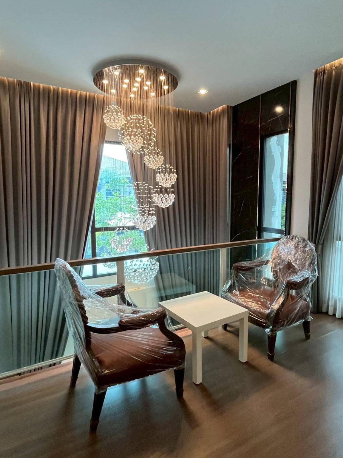 For RentHousePattanakan, Srinakarin : Luxury 4-Bedroom Home in The City Pattanakarn – Ready to Move In!