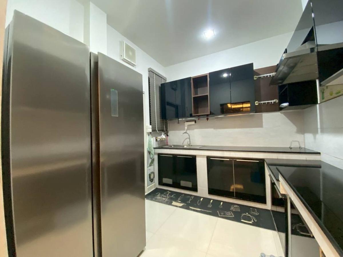 For RentHousePattanakan, Srinakarin : Luxury 4-Bedroom Home in The City Pattanakarn – Ready to Move In!