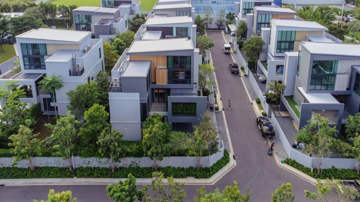 For RentHouseLadkrabang, Suwannaphum Airport : Luxury 4-Bedroom House at VIVE Krungthep Kreetha – Live in Style!