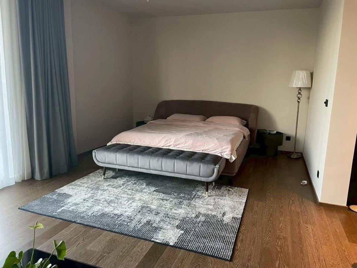 For RentHousePattanakan, Srinakarin : Luxury 5-Bedroom Villa with Private Pool in Siraninn Residences – Rent Now!