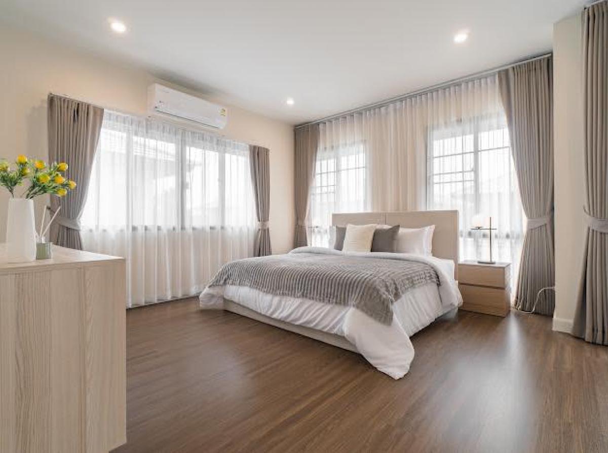 For RentHousePattanakan, Srinakarin : 4-Bedroom House in Prime Location, Ready to Move In near Pattanakarn87