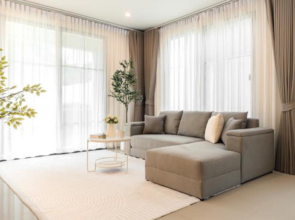 For RentHousePattanakan, Srinakarin : 4-Bedroom House in Prime Location, Ready to Move In near Pattanakarn87