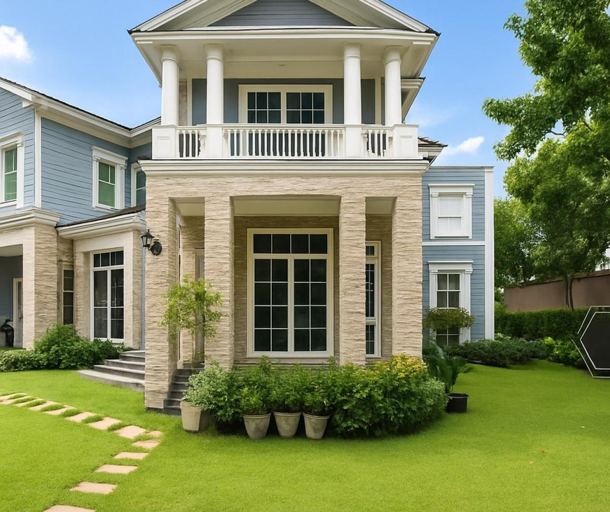 For SaleHouseBangna, Bearing, Lasalle : Luxury 4-Bedroom House in Bangna with Spacious Living Area