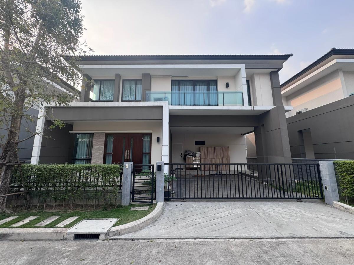 For SaleHousePattanakan, Srinakarin : Luxury 4-Bedroom House in The City Rama 9, Bangkok