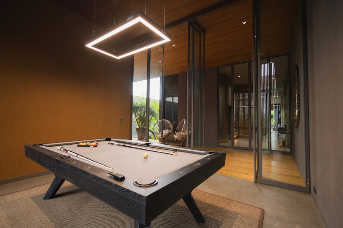 ขายบ้านลาดพร้าว เซ็นทรัลลาดพร้าว : บ้านพักหรู 5 ห้องนอนใจกลางลาดพร้าว พร้อมส่วนกลางครบครัน Luxury 5-Bedroom House in Ladprao with Full Facilities Available Now