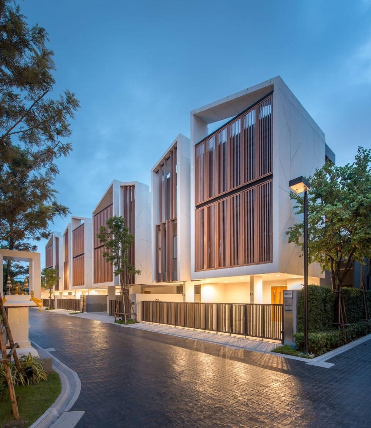 For SaleHouseOnnut, Udomsuk : Luxury 2-Bedroom Home Ready for You at Arna Ekamai!