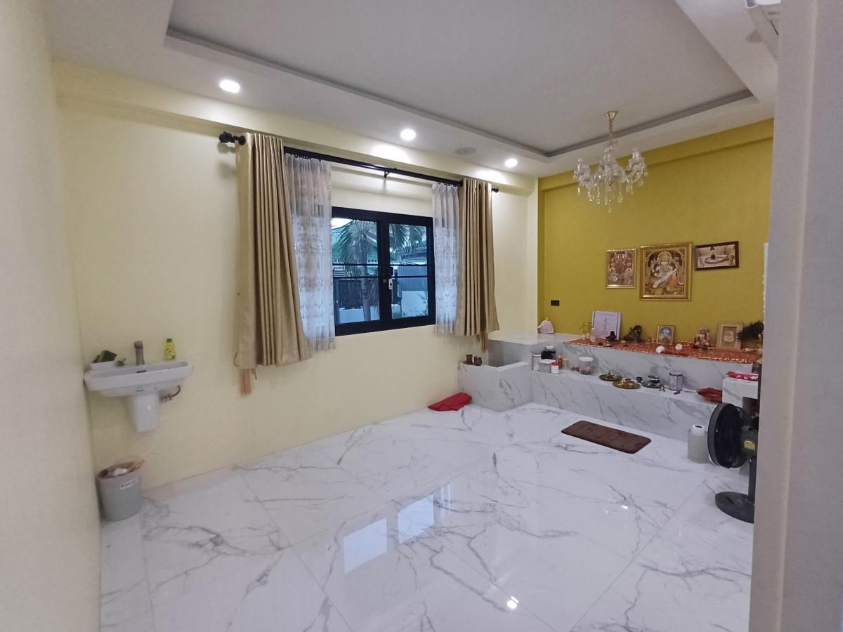 For RentHousePattanakan, Srinakarin : New detached house for rent near Suanluang Rama IX with full furniture! Explore Your Dream Home Near Suanluang Rama IX!