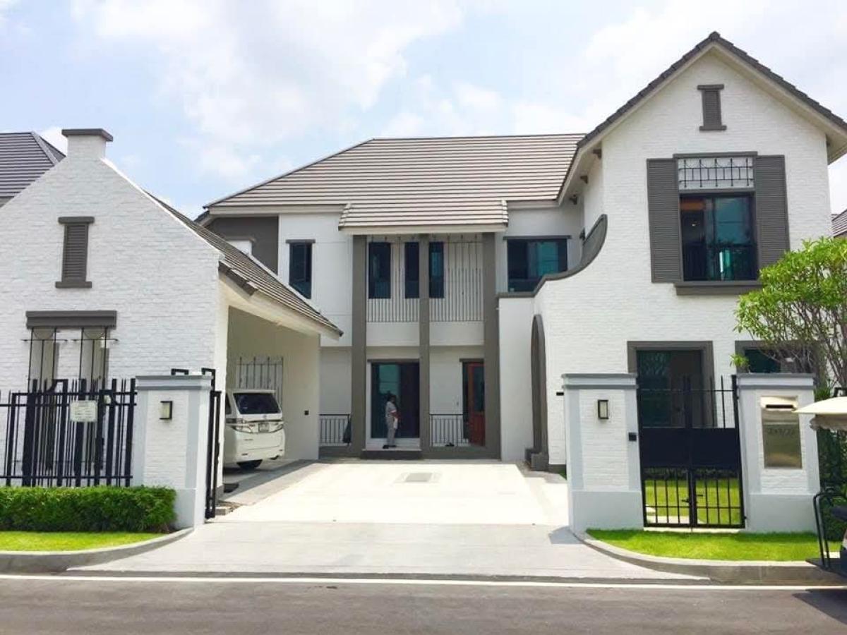 ขายบ้านบางนา แบริ่ง ลาซาล : บ้านหรู 4 ห้องนอน สุขุมวิท 107 ใกล้โรงเรียนนานาชาติ 
Luxury 4-Bedroom Home in Sukhumvit 107 Near International Schools 

แกรนด์บูเลอวาร์ด สุขุมวิท 55 ล้าน พร้อมสิ่งอำนวยความสะดวกครบ 
Grand Bangkok Boulevard Sukhumvit 55M Fully Equipped Luxury Living