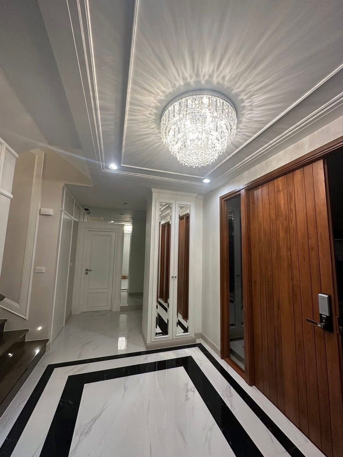 For RentHousePattanakan, Srinakarin : Rent Vana Residence Rama 9 - Srinakarin