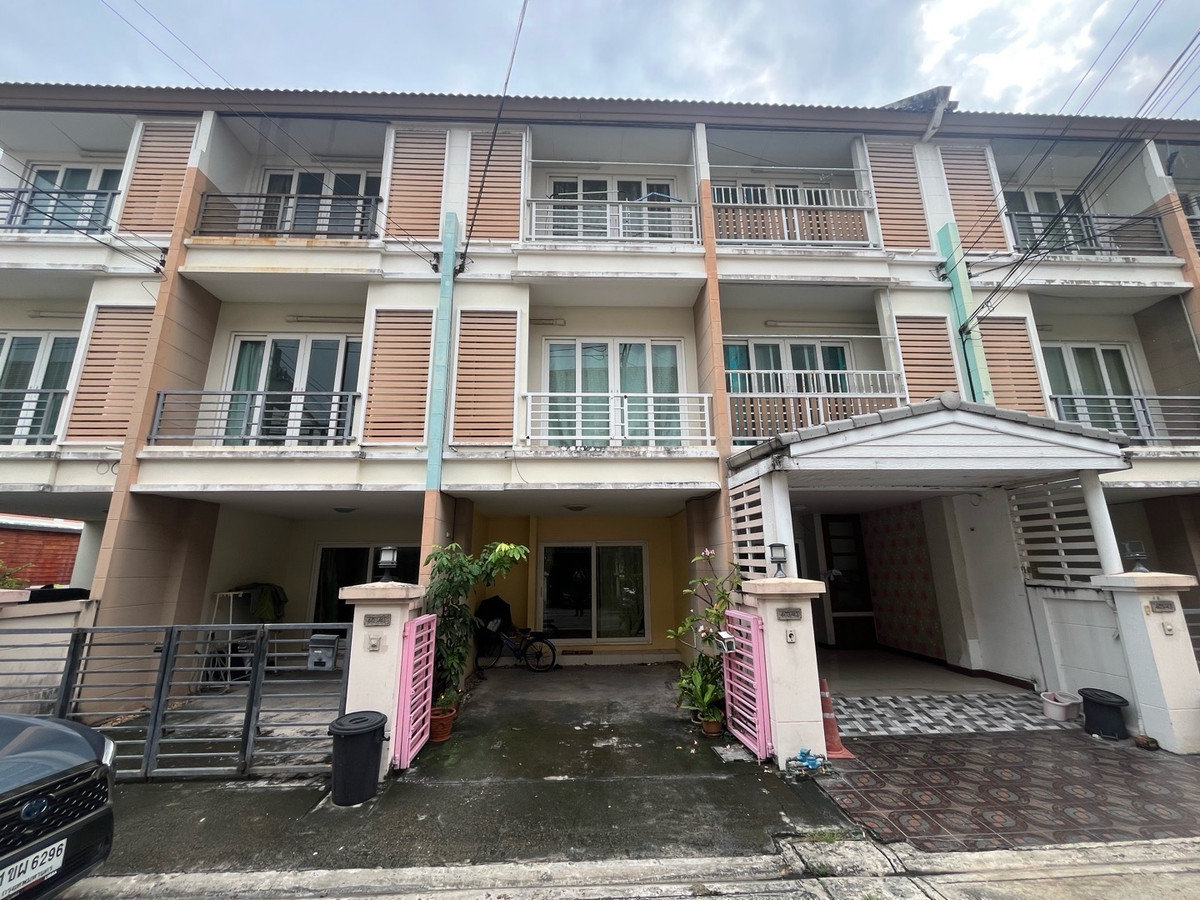 ขายทาวน์โฮมเลียบทางด่วนรามอินทรา : 💥ขายด่วน💥ทาวน์โฮม คาซ่าซิตี้ 2 สุคนธสวัสดิ์ ลดราคาพิเศษสุดๆ 3.79