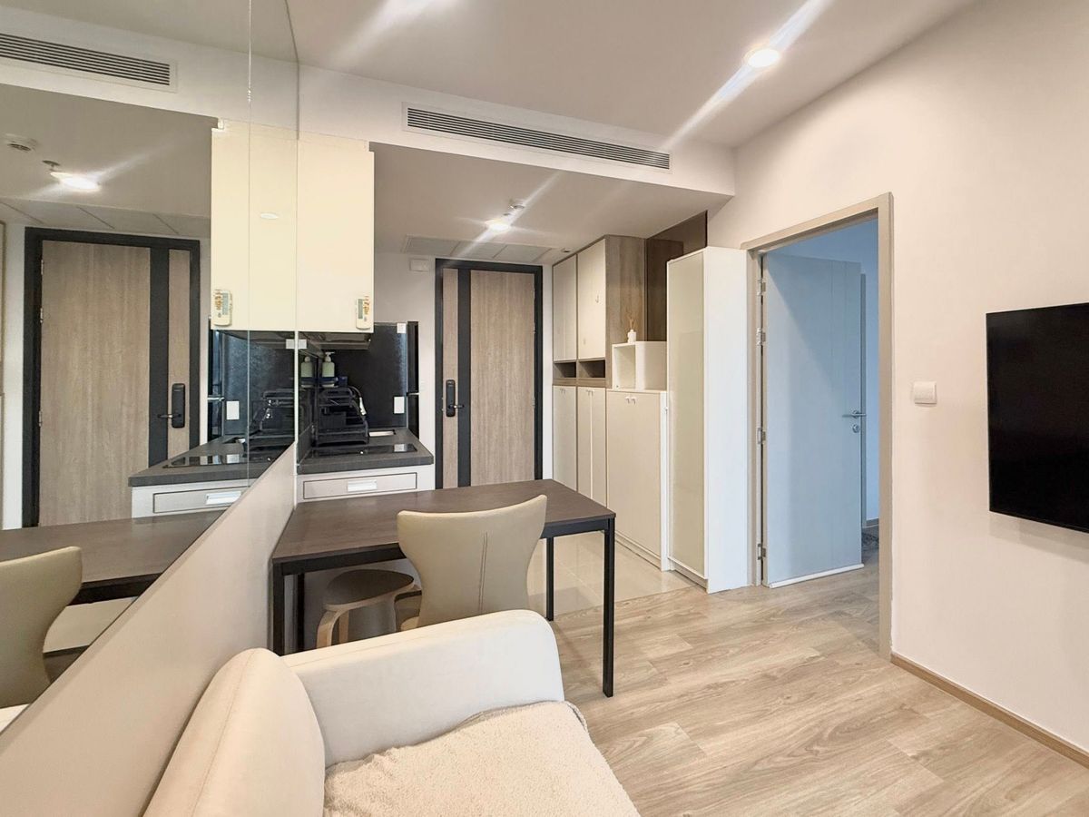 ให้เช่าคอนโดสุขุมวิท อโศก ทองหล่อ : Oka Haus Sukhumvit 36 