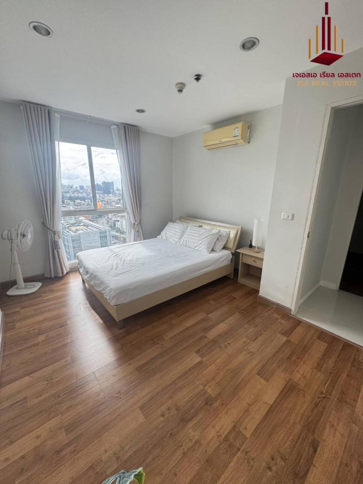 For SaleCondoRama9, Petchburi, RCA : ✨ For Sale: The Mark Ratchada - Airport Link Condo ✨ 💰 ONLY 4,320,000 THB