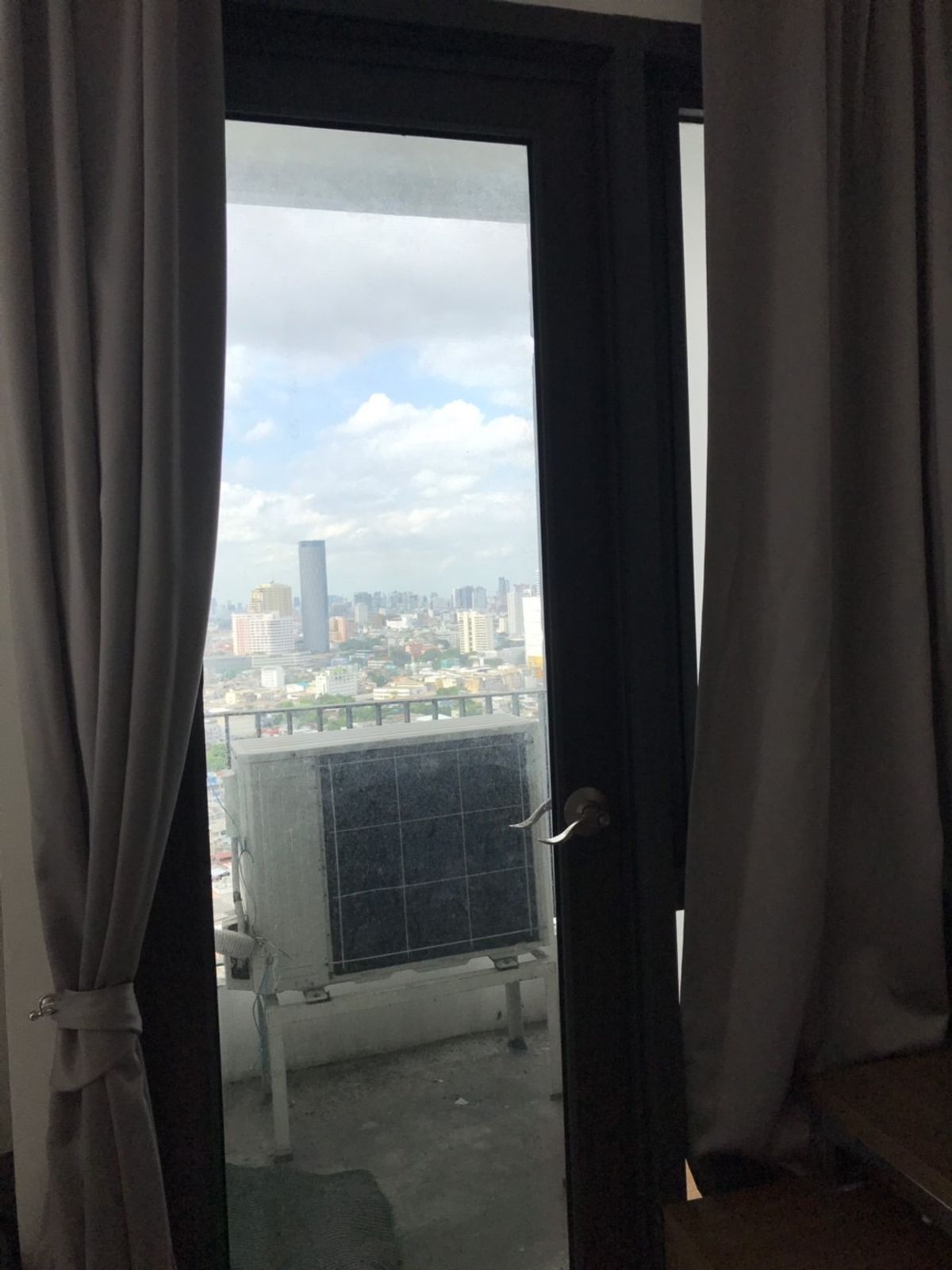 ให้เช่าคอนโดวงเวียนใหญ่ เจริญนคร : 💥CP-8792💥ว่าง ให้ เช่า  ไอดีโอ โมบิ สาทร 👉แอดไลน์ @cozycondo 