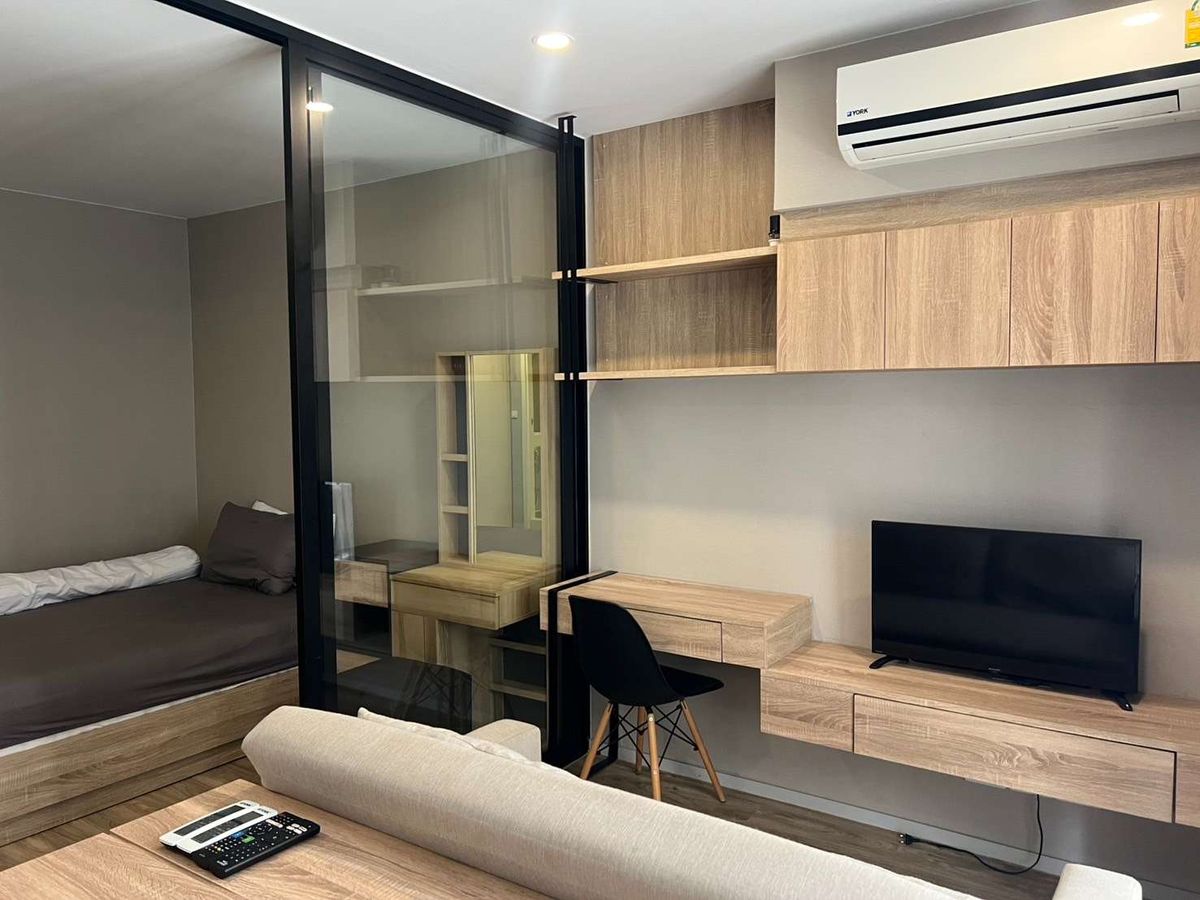 For RentCondoSathorn, Narathiwat : 💥CP-8982💥Blossom Condo @ Sathorn - Charoenrat👉Line : @cozycondo