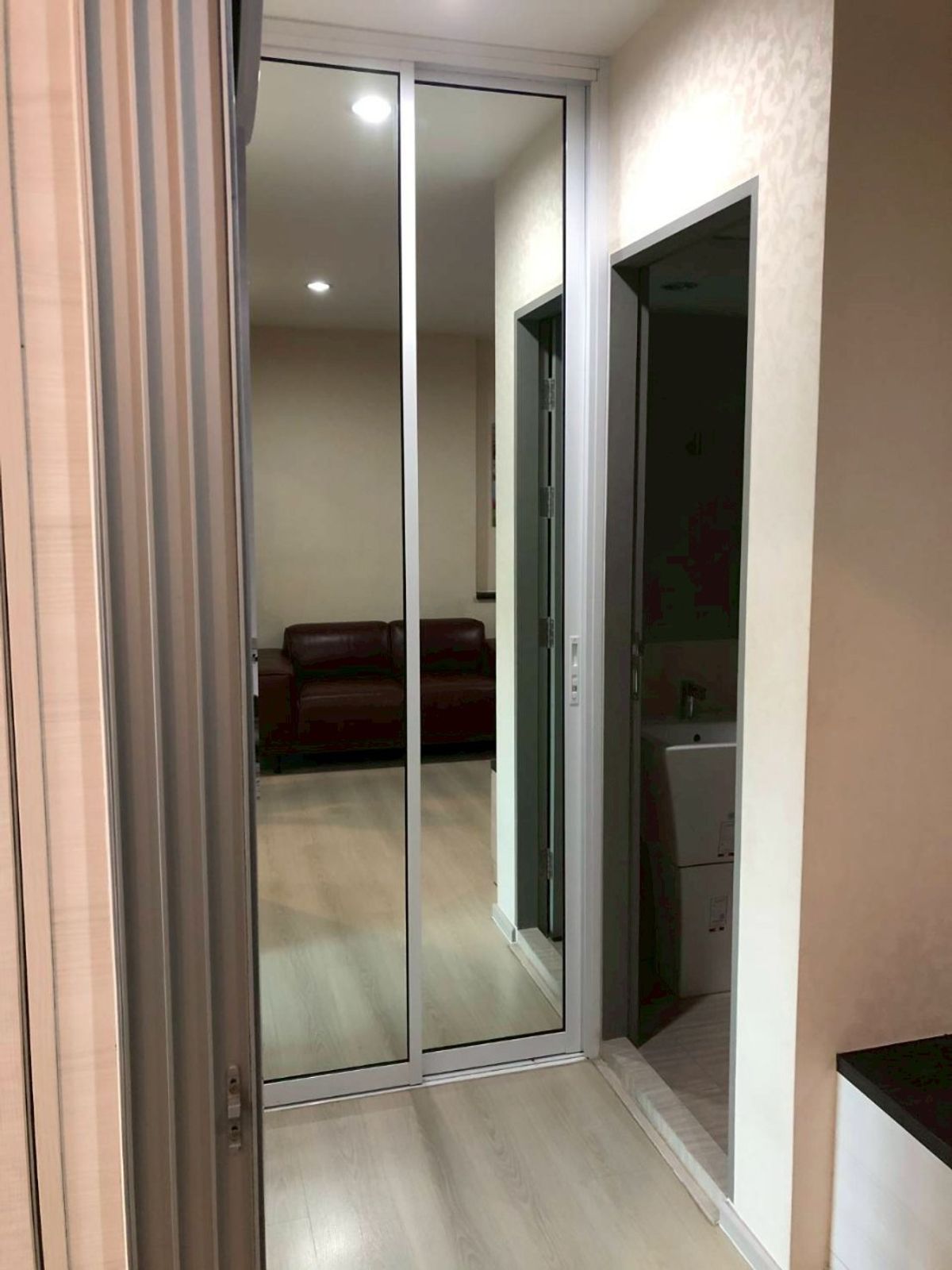 For RentCondoRatchadapisek, Huaikwang, Suttisan : ✅ LRPS110 ✅ Line : @p2nproperty