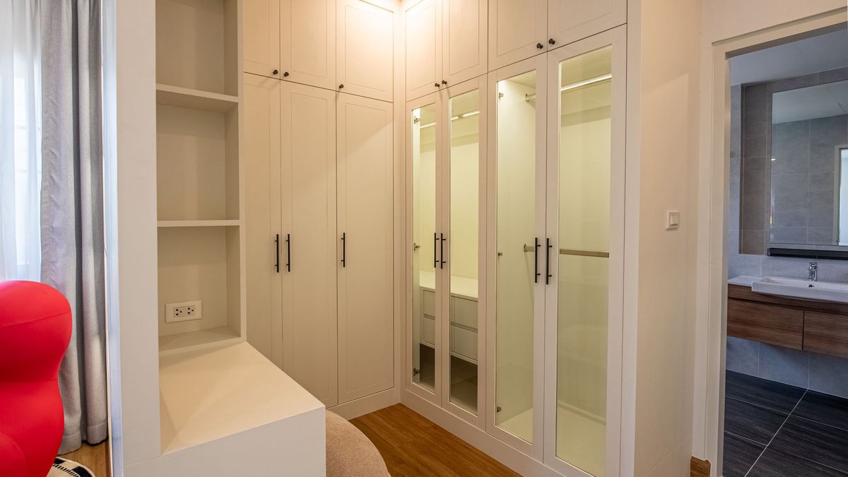 ให้เช่าบ้านบางนา แบริ่ง ลาซาล : ให้เช่าบ้านหรูย่านบางนา Centro Bangna - 4 ห้องนอน ตกแต่งครบ เลี้ยงสัตว์ได้ ใกล้ห้างสรรพสินค้า พร้อมเข้าอยู่