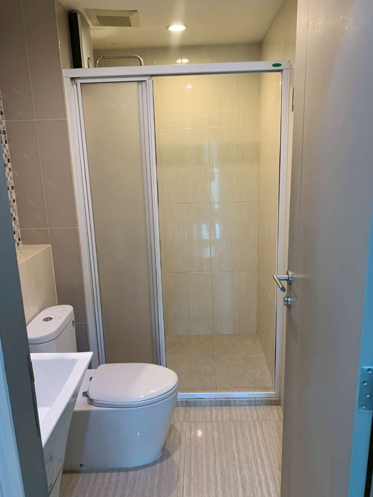 For RentCondoRatchadapisek, Huaikwang, Suttisan : ✅ LRPS110 ✅ Line : @p2nproperty