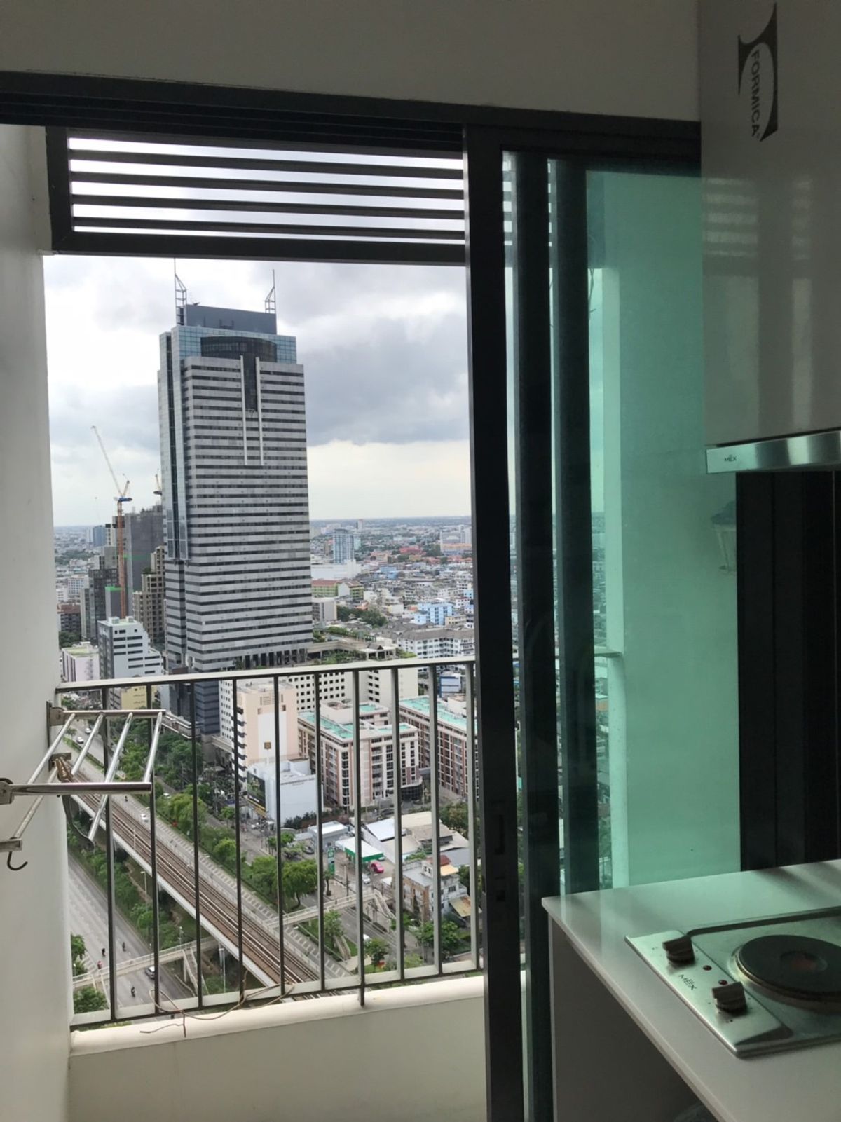 ให้เช่าคอนโดวงเวียนใหญ่ เจริญนคร : 💥CP-8792💥ว่าง ให้ เช่า  ไอดีโอ โมบิ สาทร 👉แอดไลน์ @cozycondo 