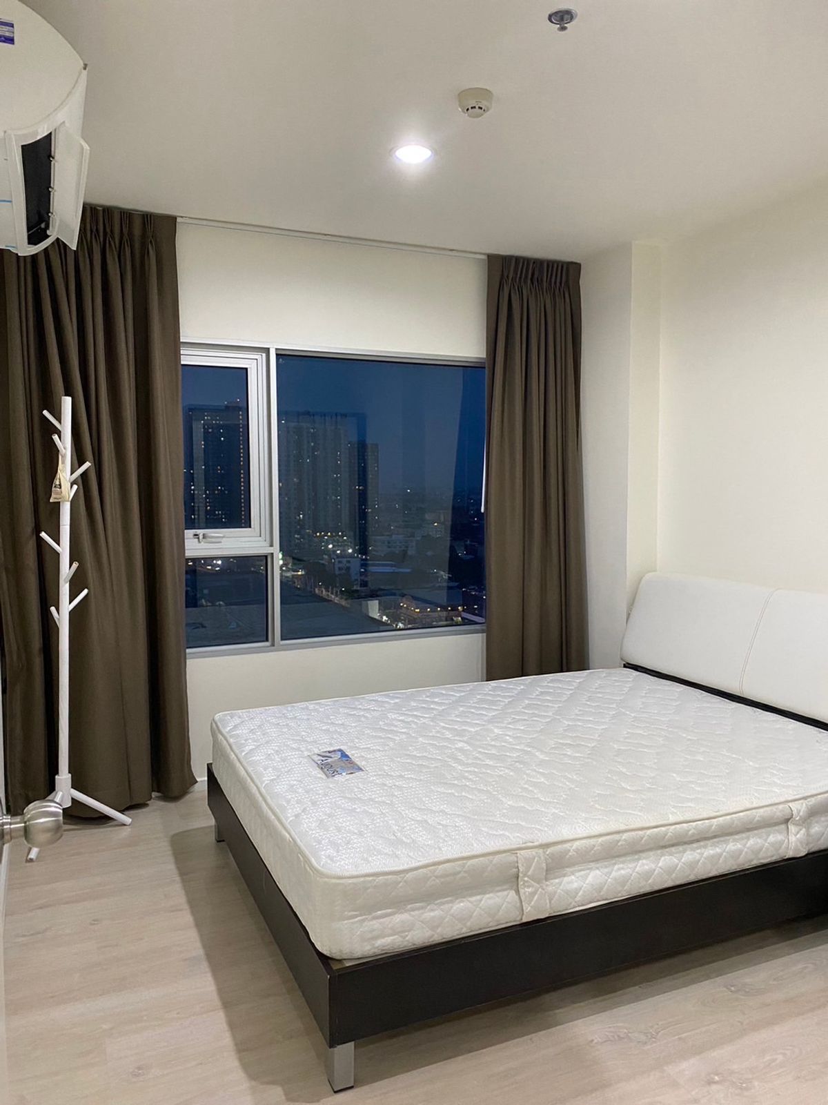 For RentCondoThaphra, Talat Phlu, Wutthakat : 💥CP-2672💥Aspire Sathorn - Thapra o 👉Line : @cozycondo
