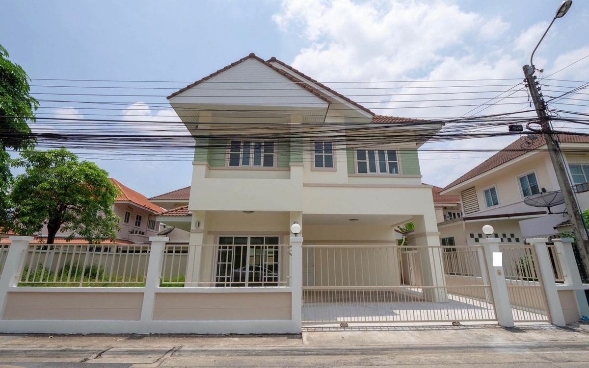 ขายบ้านสมุทรปราการ สำโรง : 84ตรว 3นอน3น้ำ บ้านเดี่ยว 2 ชั้น ภัคภิรมย์ พูลวิลล่า ซัมเมอร์ ศรีด่าน 22