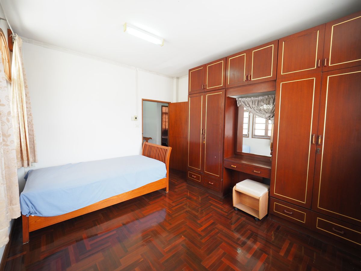 ขายบ้านพระราม 3 สาธุประดิษฐ์ : ขายบ้านเดี่ยวในหมู่บ้านโซนพระราม 3 ซอยนนทรี