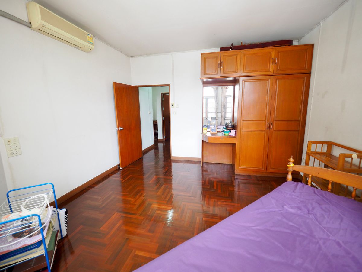 ขายบ้านพระราม 3 สาธุประดิษฐ์ : ขายบ้านเดี่ยวในหมู่บ้านโซนพระราม 3 ซอยนนทรี