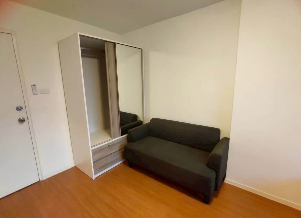 Urgent sale! Lumpini Mix Condo Srinakarin-Theparak Near the Yellow Line Loading...