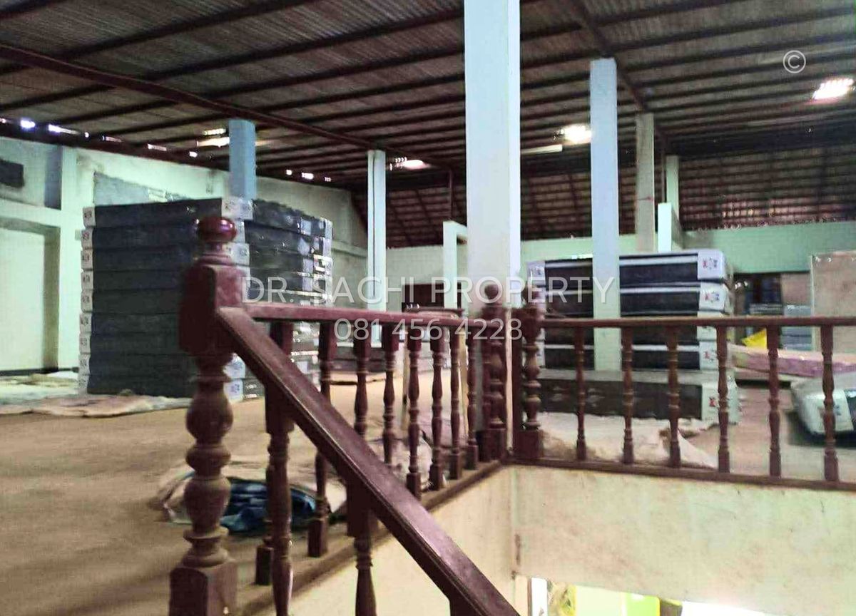 ขายอาคารพาณิชย์เชียงใหม่ : ขายถูก อาคารพาณิชย์ ใกล้ แม็คโคร ฝาง ทำเลดีติดถนนใหญ่  2 ชั้น (109.2 ตารางวา)