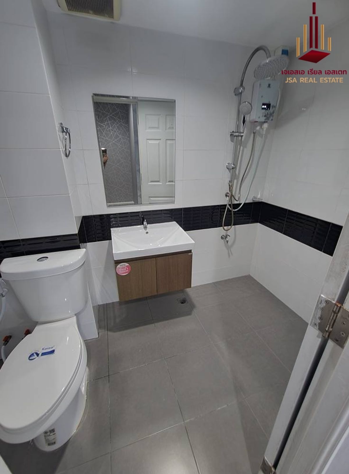 For RentCondoRatchadapisek, Huaikwang, Suttisan : ✨ For RENT: The Prive Ratchadapisek 30 Condo ✨ 💰 ONLY 18,000 THB/Month