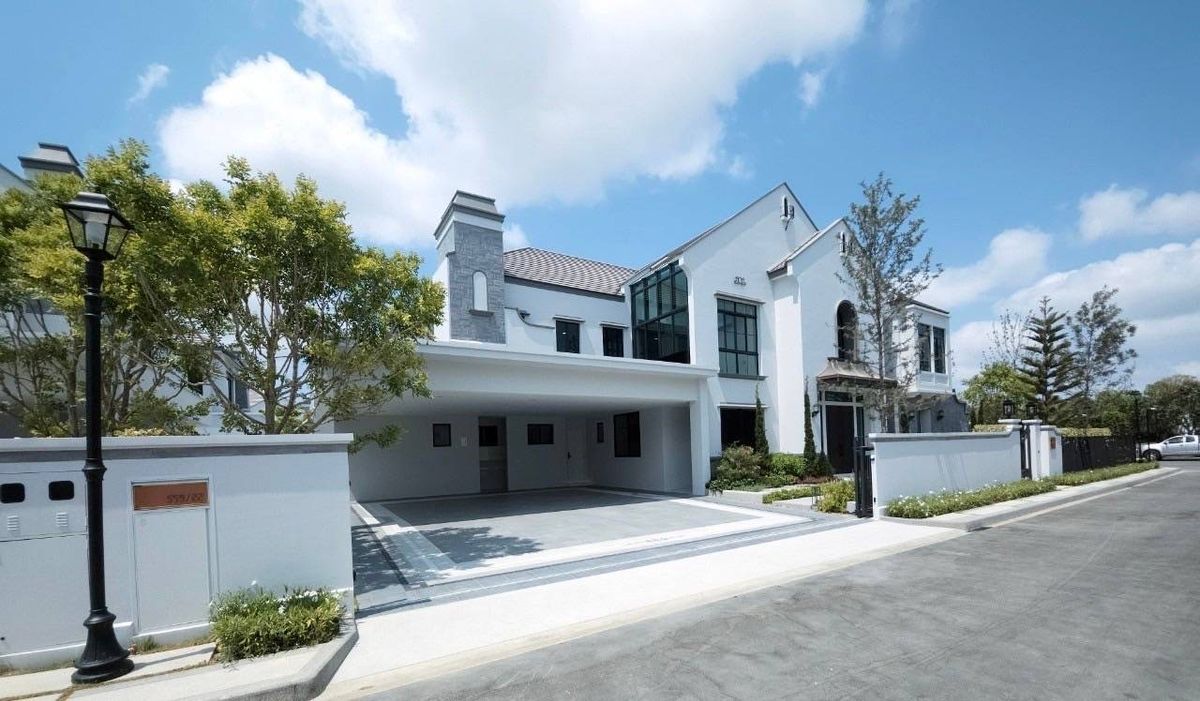 ขายบ้านบางนา แบริ่ง ลาซาล : NANTAWAN Bangna km 15 (นันทวัน บางนา กม.15) 220 ตร.ว. (6นอน 8น้ำ 12จอด) บ้านใหม่ตกแต่งครบพร้อมอยู่ หลังมุม ติดสวน ใกล้สโมสร