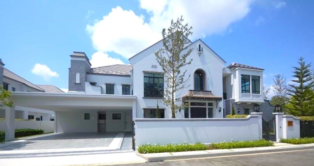 ขายบ้านบางนา แบริ่ง ลาซาล : NANTAWAN Bangna km 15 (นันทวัน บางนา กม.15) 220 ตร.ว. (6นอน 8น้ำ 12จอด) บ้านใหม่ตกแต่งครบพร้อมอยู่ หลังมุม ติดสวน ใกล้สโมสร