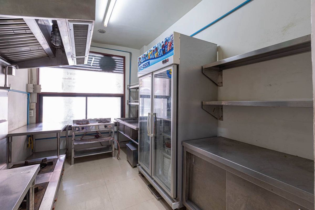 อาคารพาณิชย์นวมินทร์ รามอินทรา : ขาย/เช่าอาคาร3ชั้นพร้อมเฟอร์นิเจอร์