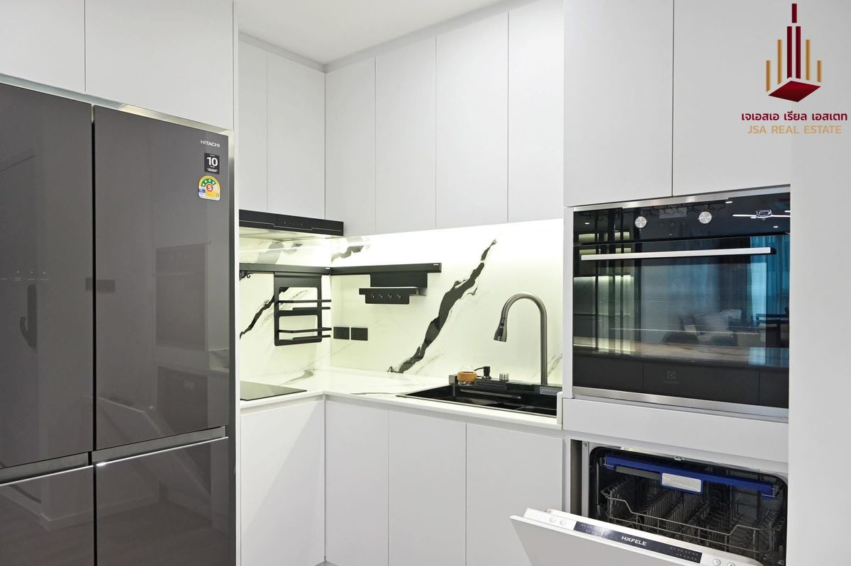 ให้เช่าคอนโดสุขุมวิท อโศก ทองหล่อ : ✨ For Rent: Sukhumvit Living Town Condo ✨💰 Only 85,000 THB/month