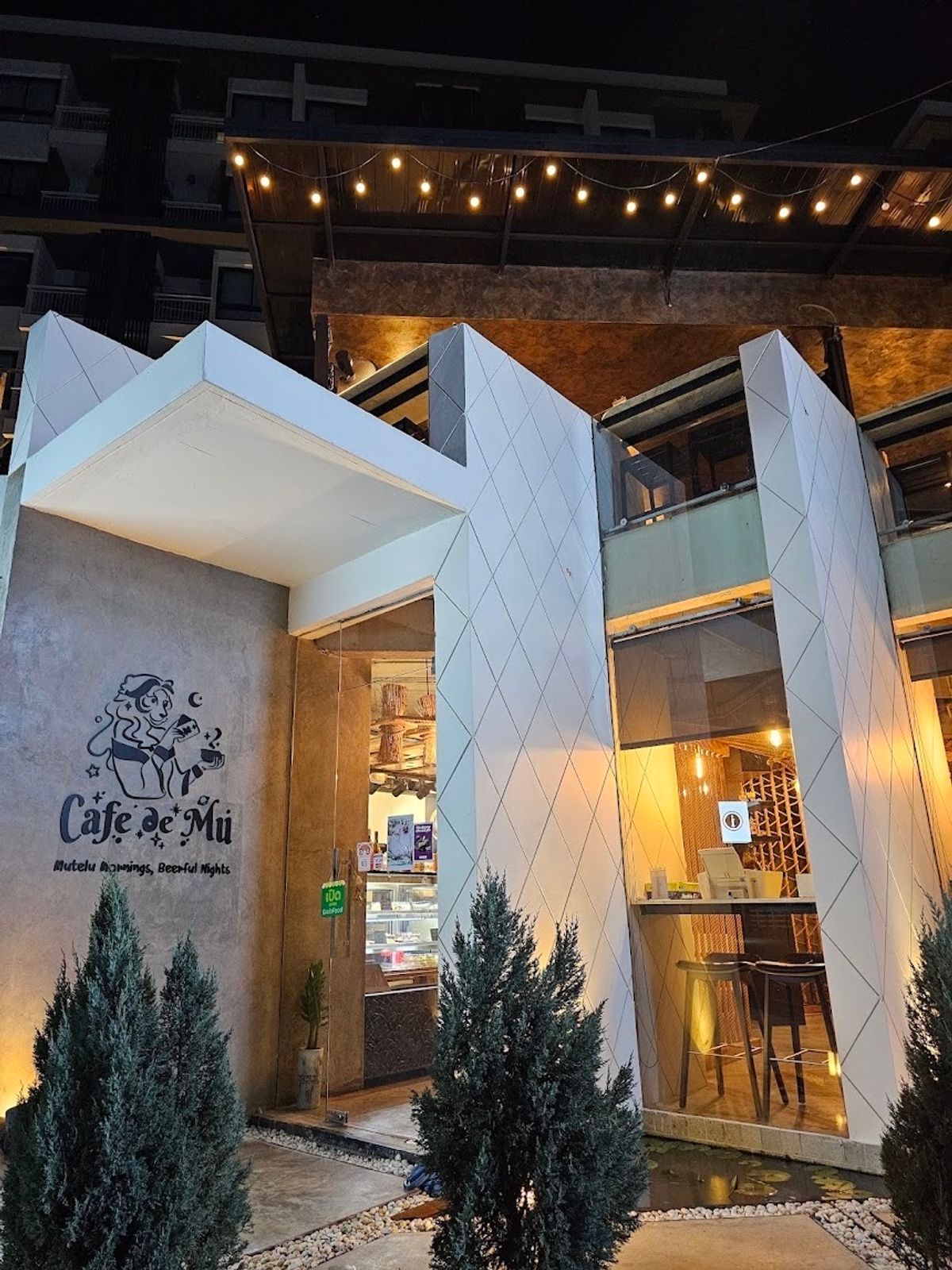 เซ้งร้านค้า/ตลาดนัดฉะเชิงเทรา : เซ้งคาเฟ่ 2 ชั้น ใกล้วัดหลวงพ่อโสธร ในเมืองฉะเชิงเทรา หน้าโรงแรม JK Living บนถนนประชาสันต์