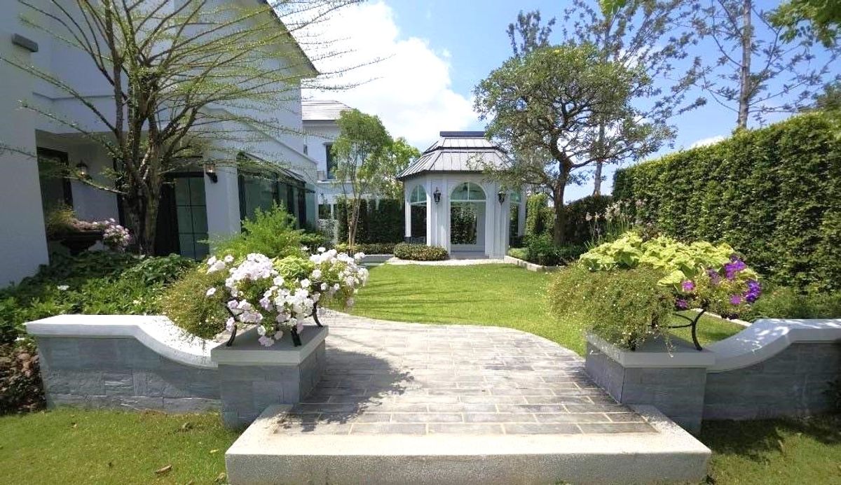 ขายบ้านบางนา แบริ่ง ลาซาล : NANTAWAN Bangna km 15 (นันทวัน บางนา กม.15) 220 ตร.ว. (6นอน 8น้ำ 12จอด) บ้านใหม่ตกแต่งครบพร้อมอยู่ หลังมุม ติดสวน ใกล้สโมสร