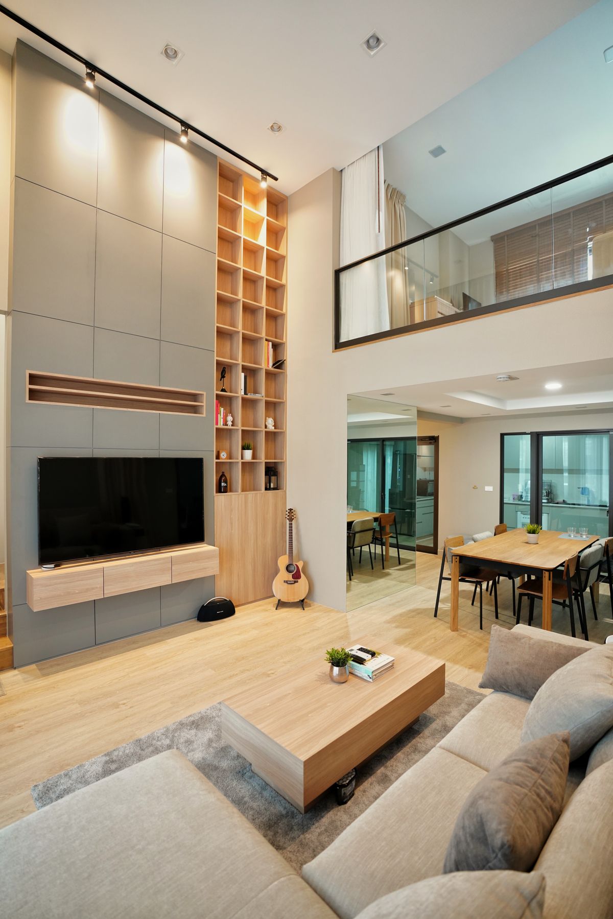 ขายทาวน์โฮมพัฒนาการ ศรีนครินทร์ : ขายทาวโฮม (แนวบ้านแฝด) 3.5 ชั้น หน้ากว้าง 7.5 เมตร (หมู่บ้าน Patio พัฒนาการ ซ.32)