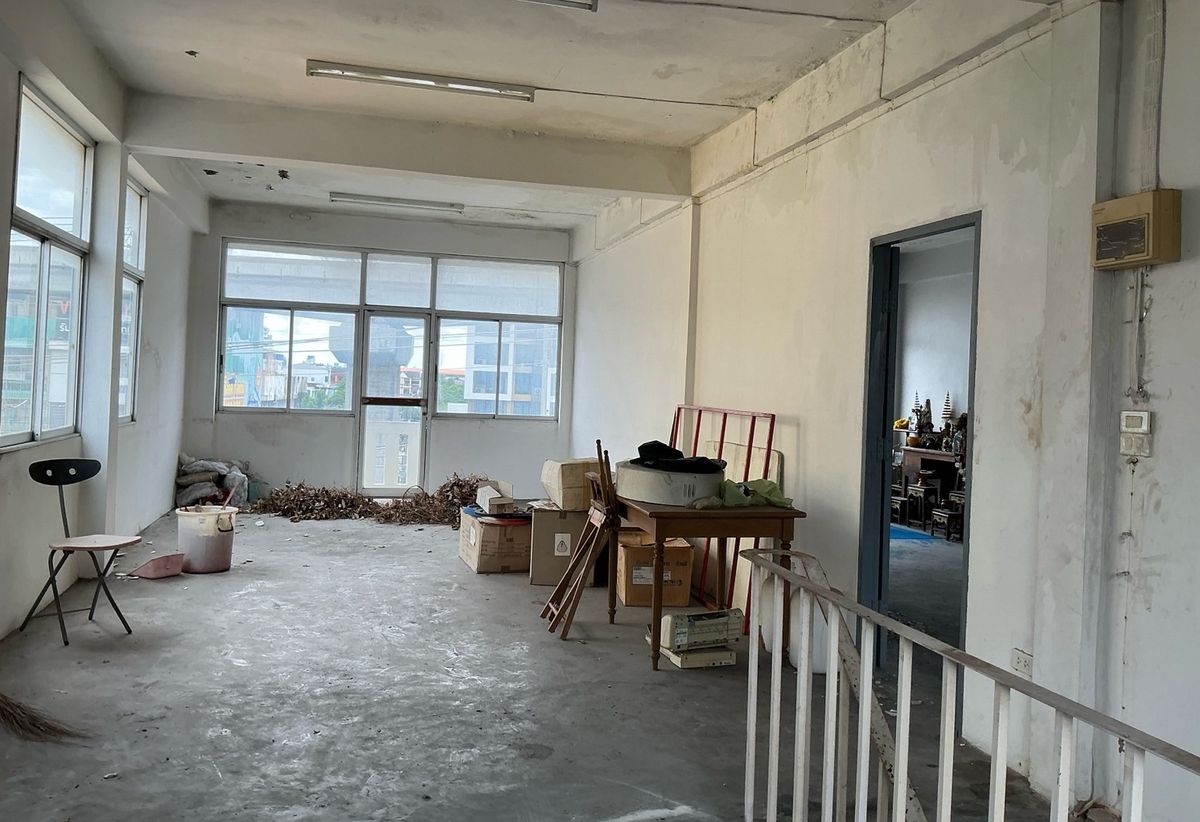 ขายอาคารพาณิชย์แจ้งวัฒนะ เมืองทอง : ขายอาคารพาณิชย์ 2 คูหา ทำเลดี ถนนแจ้งวัฒนะ 12ห่างจาก MRT แจ้งวัฒนะเพียง 200 เมตร