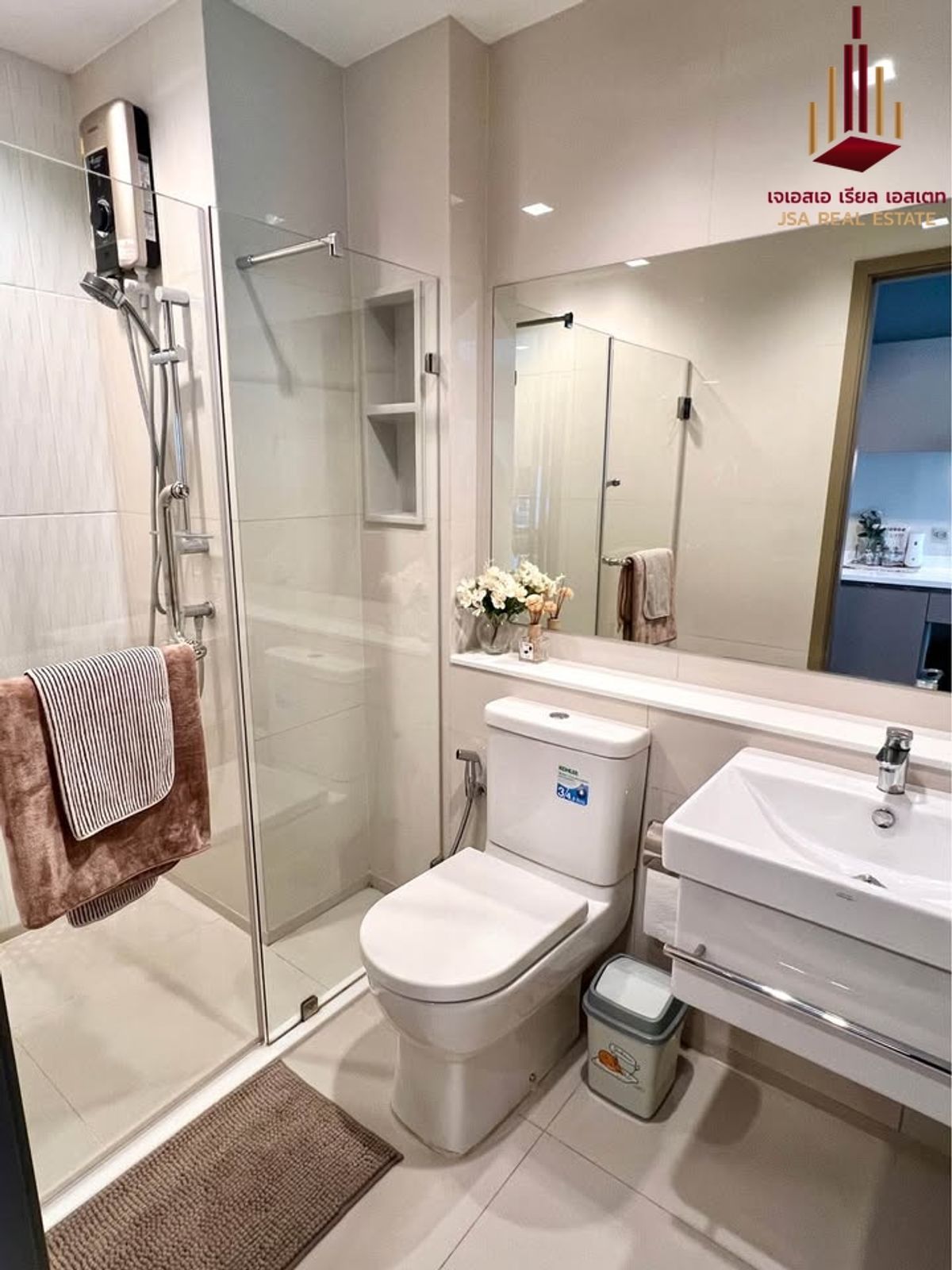 For SaleCondoRama9, Petchburi, RCA : ✨ For Sale: Life Asoke - Rama 9 Condo ✨ 💰 ONLY 3,990,000 THB