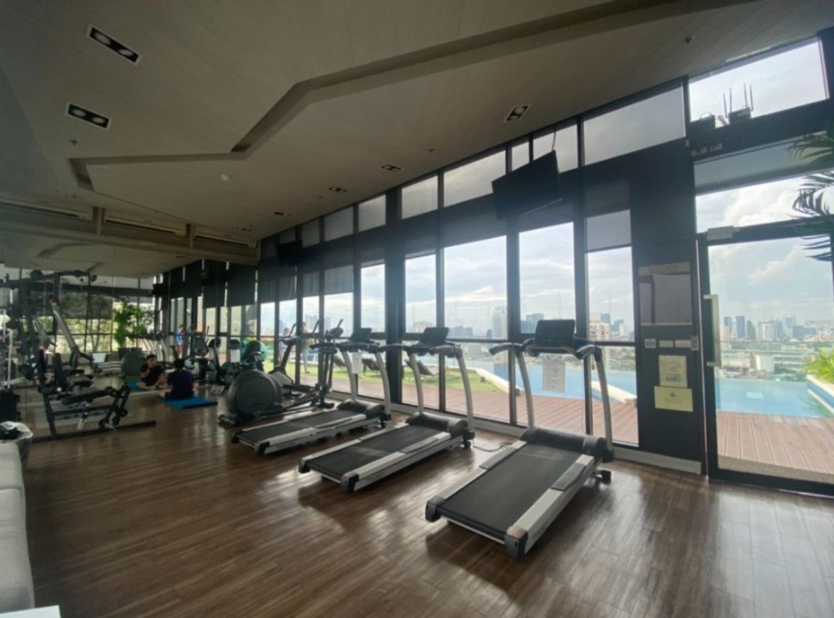 For SaleCondoRatchadapisek, Huaikwang, Suttisan : Fully Furnished condo for sell, close to MRT Sutthisan 081-245-7349