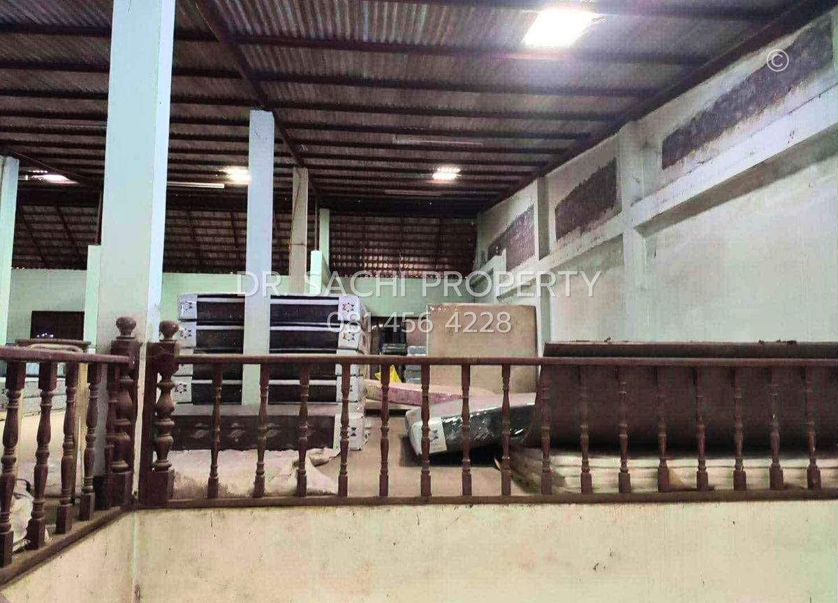 ขายอาคารพาณิชย์เชียงใหม่ : ขายถูก อาคารพาณิชย์ ใกล้ แม็คโคร ฝาง ทำเลดีติดถนนใหญ่  2 ชั้น (109.2 ตารางวา)