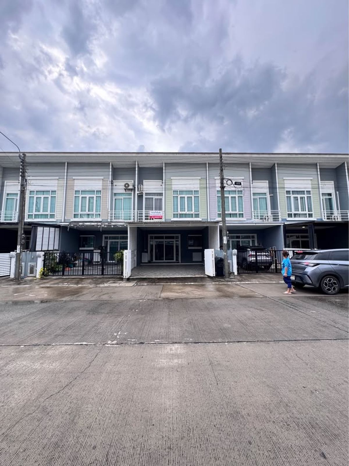 ขายทาวน์โฮมสมุทรปราการ สำโรง : (รหัส SM1487) ขายบ้านโครงการ Q district gusto kingkaew-suvarnabhumi  คิว ดิสทริค กัสโต้ กิ่งแก้ว-สุวรรณภูมิ ใกล้สนามบินสุวรรณภูมิ
